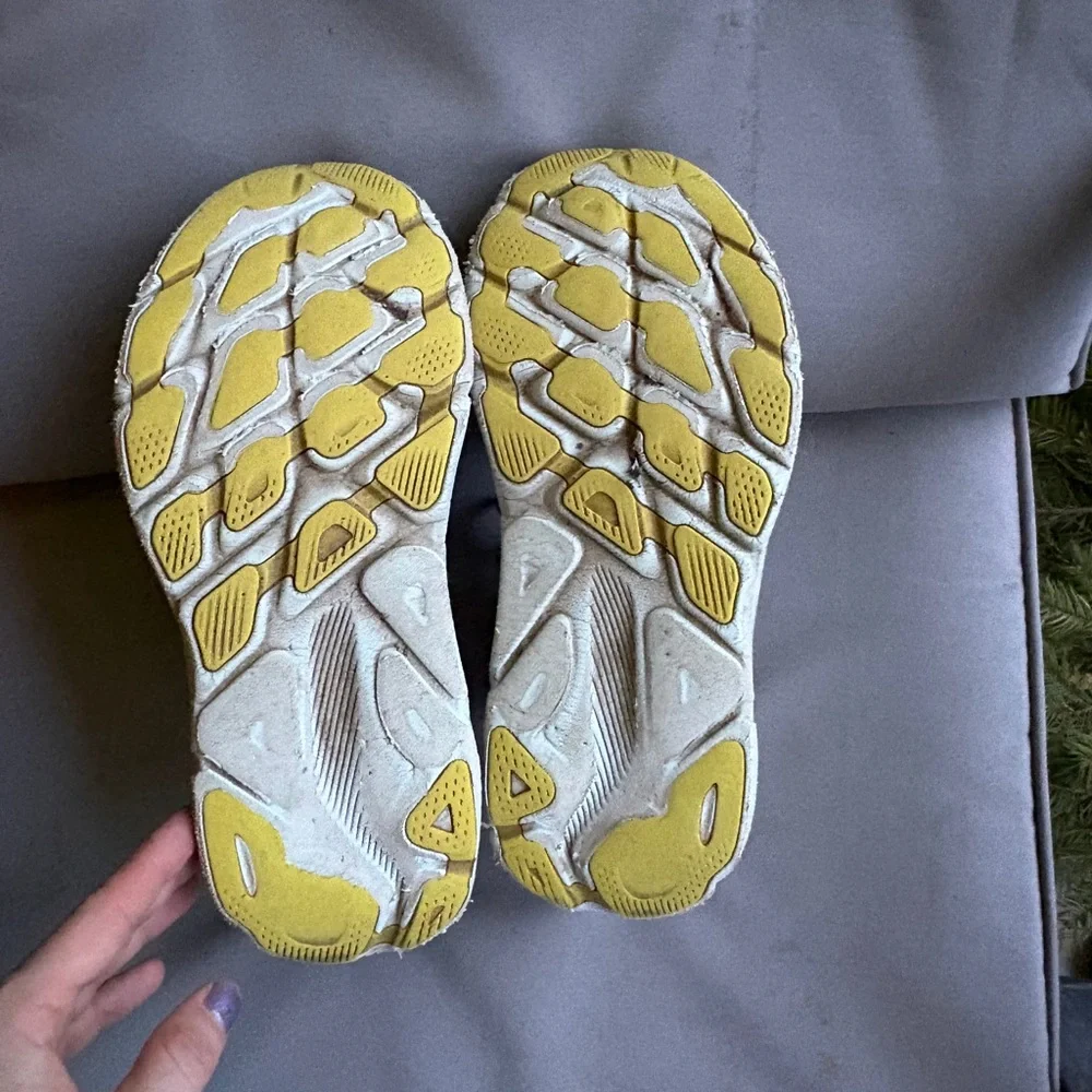 very well worn hokas - Picture 4 of 4